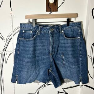 NEW ON 34th High Rise 5.5” Inseam Denim Shorts, Womens Size 16